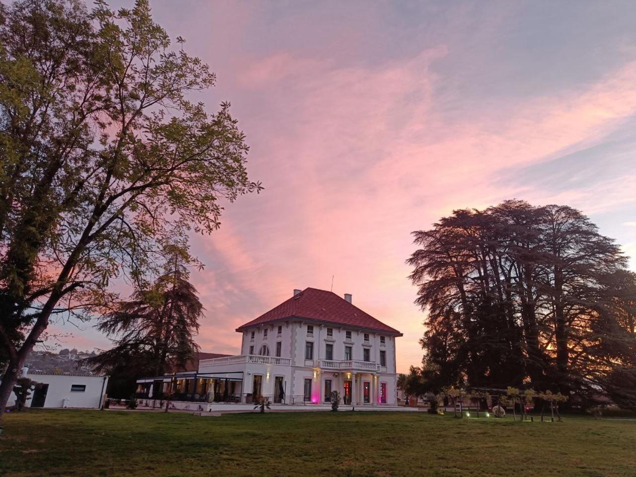 Sequoias Golf & Ressort Hotel Ruy-Montceau Exterior foto