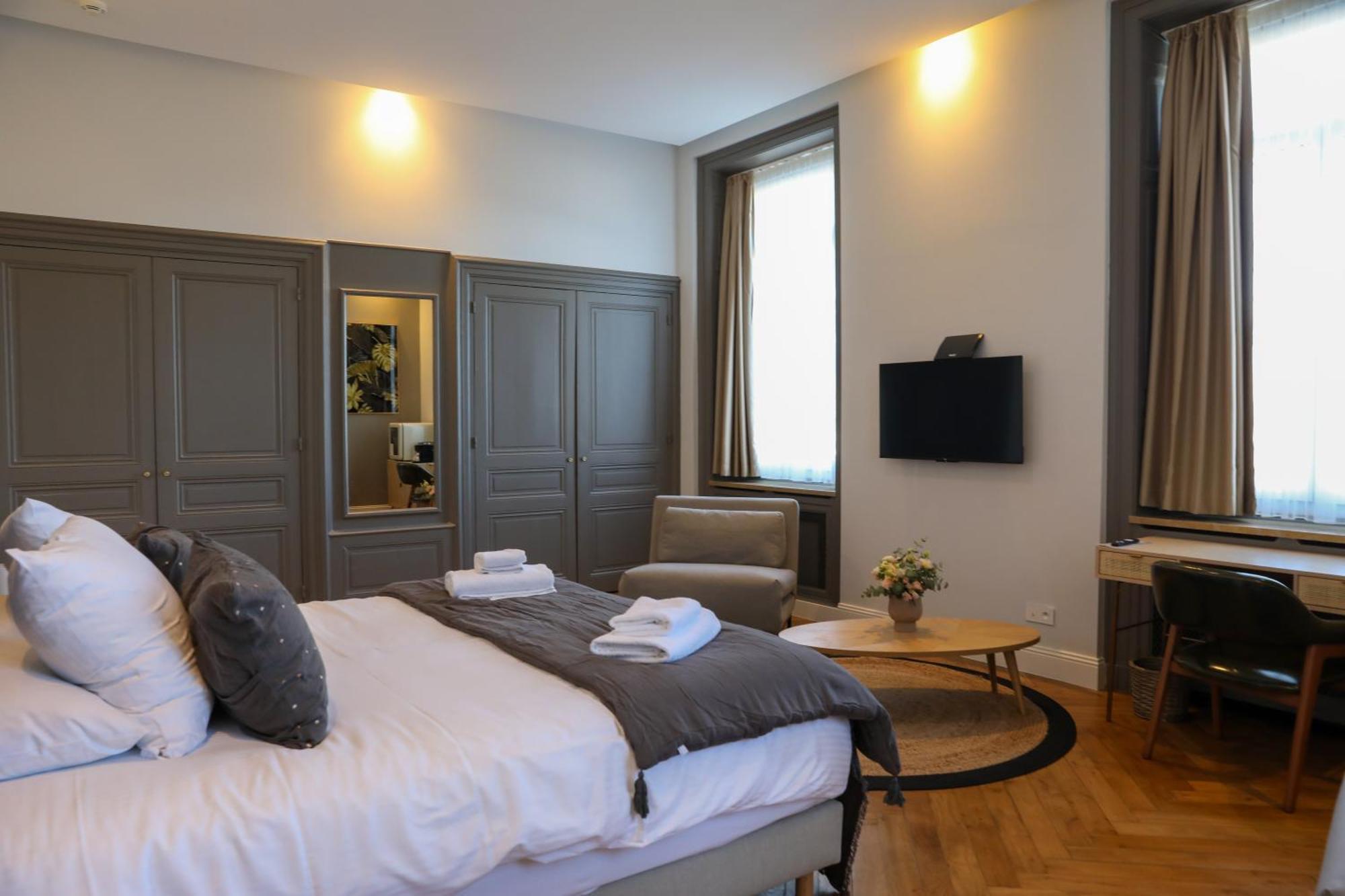 Sequoias Golf & Ressort Hotel Ruy-Montceau Exterior foto