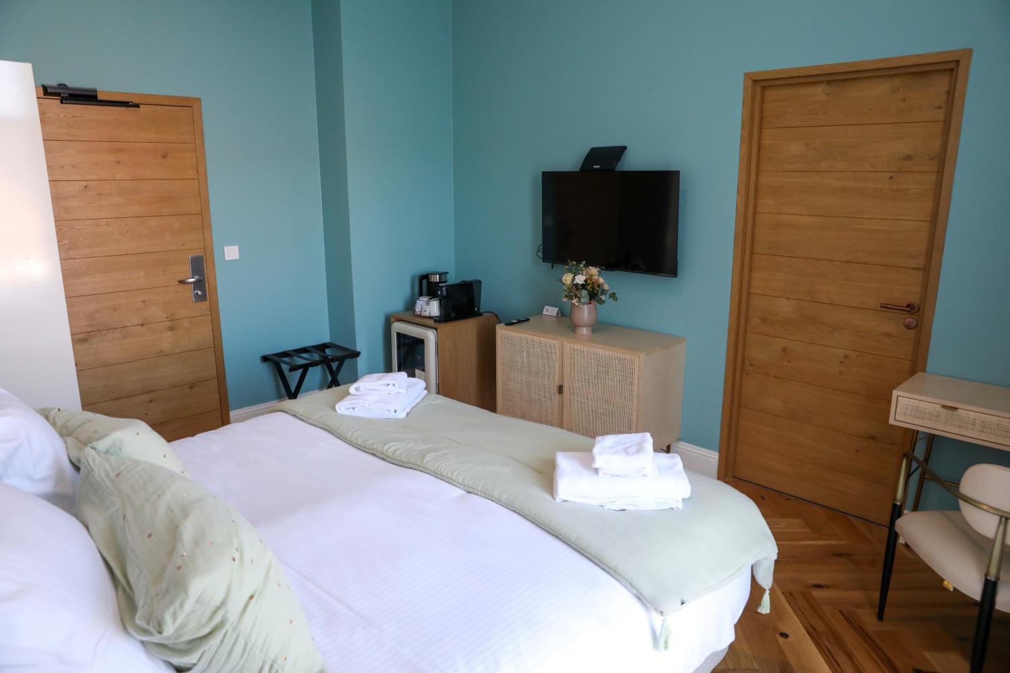 Sequoias Golf & Ressort Hotel Ruy-Montceau Exterior foto