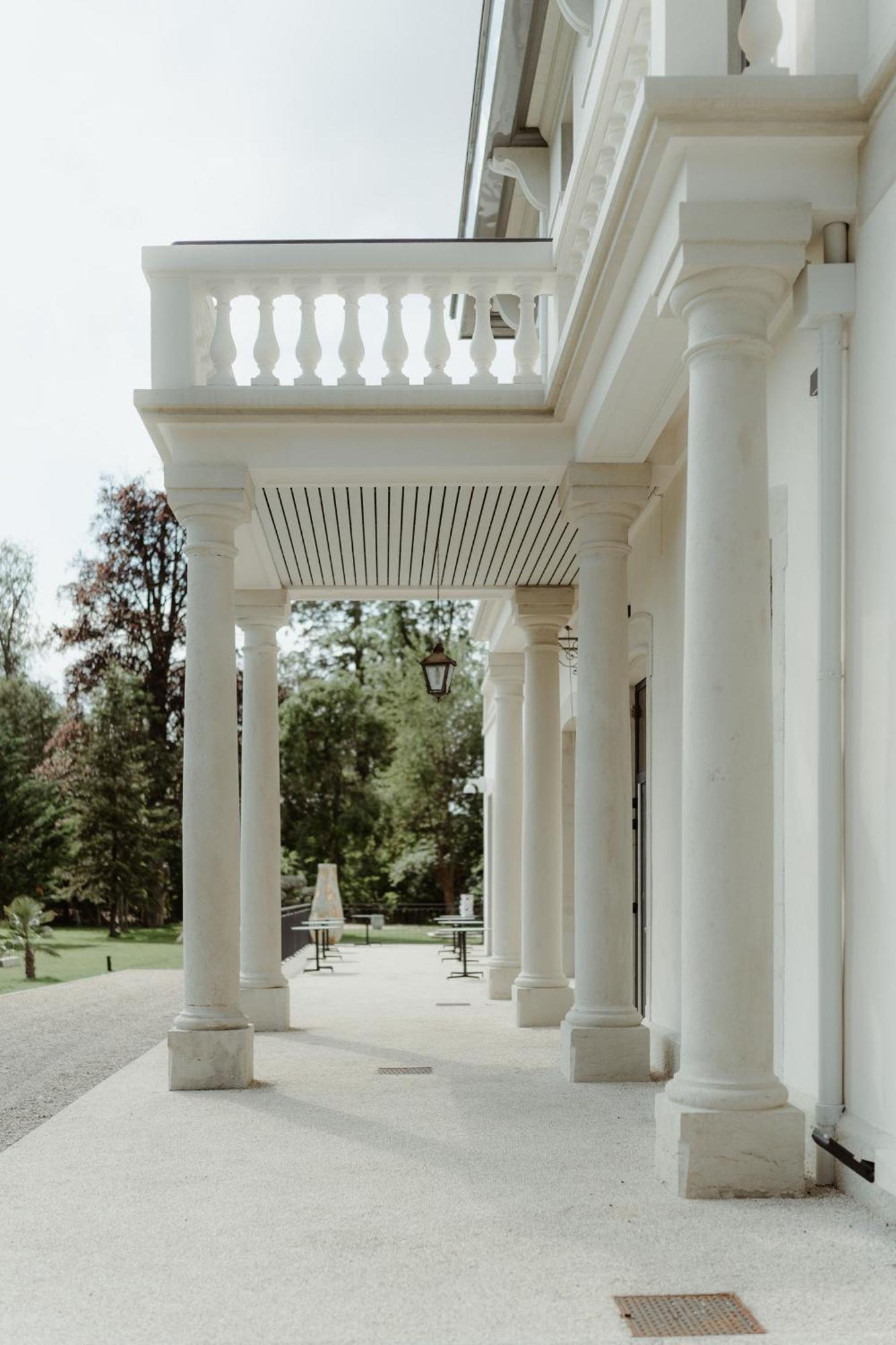 Sequoias Golf & Ressort Hotel Ruy-Montceau Exterior foto